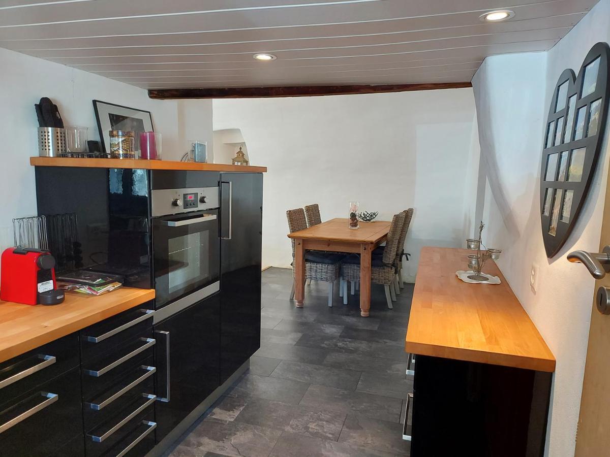 Appartement vouté en Gruyère dans l'Intyamon Enney Extérieur photo